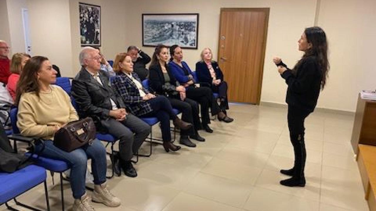 Sevgi diliyle Anayasayı konuşmak