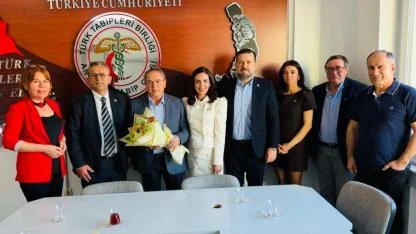 Tıp Bayramı’nda sağlık çalışanlarına ziyaret