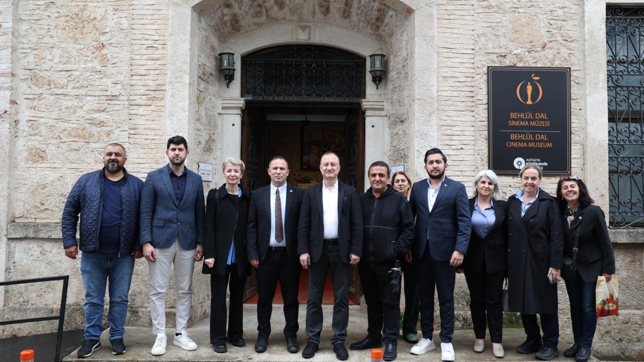 'Zamanın İzinde Sergisi' sanatseverlerle buluştu