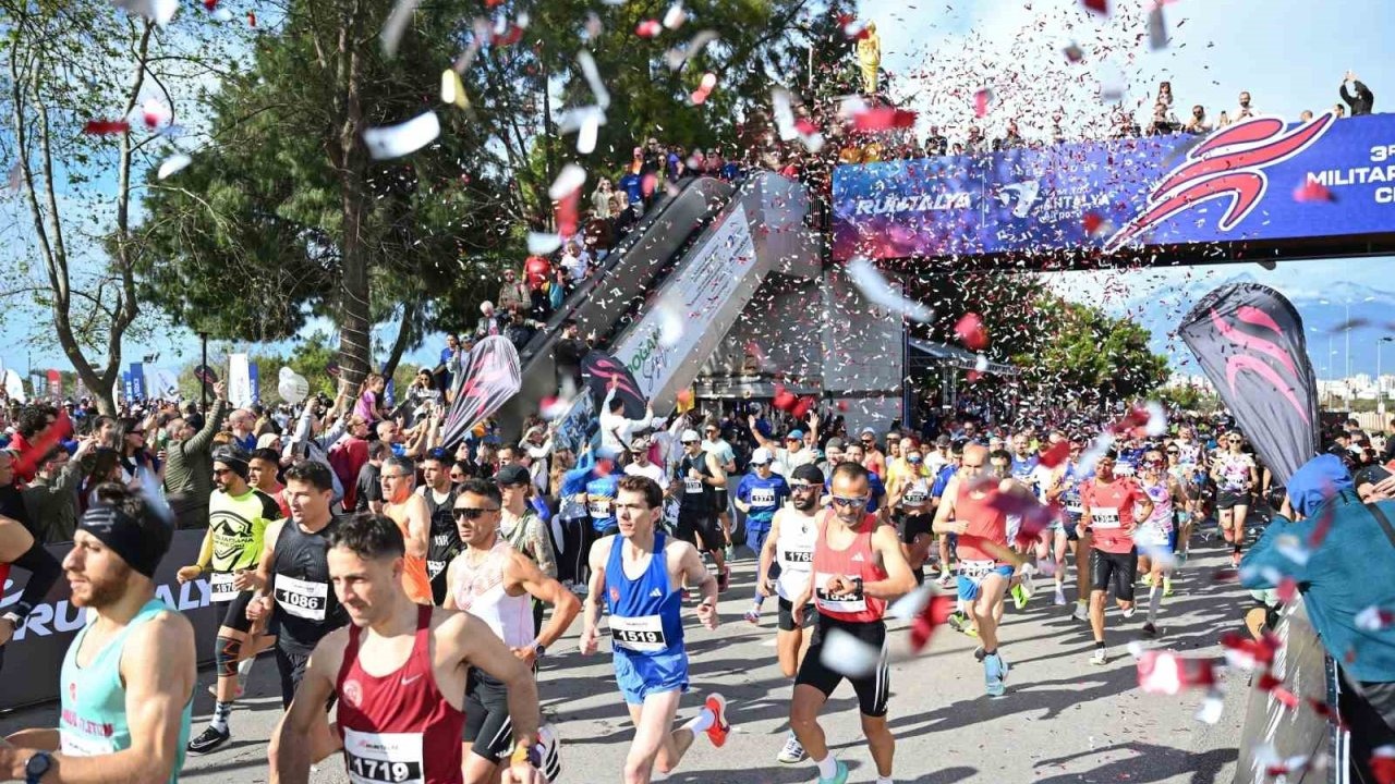 21. Uluslararası Runtalya Maratonu başladı