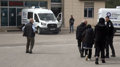 Kazada ölen kızının cenazesini, gözyaşları arasında aldı