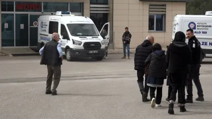 Kazada ölen kızının cenazesini, gözyaşları arasında aldı