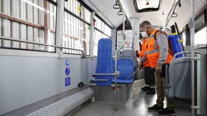 Toplu ulaşım araçları temizlenerek sefere hazırlanıyor