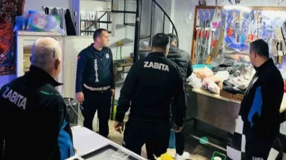 Kasap dükkanında mide bulandıran görüntü