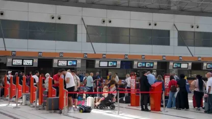 Bakan Uraloğlu: "Antalya Havalimanımızın yıllık yolcu kapasitesini 35 milyondan 82 milyona yükselttik"