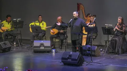 Antalya DOB ve polis korosu aynı sahnede