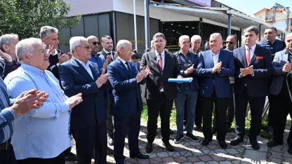 Başkan Dere, seçim ziyaretlerine batı ilçelerden başladı