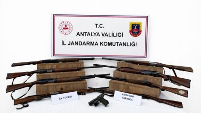 Jandarma’dan ruhsatsız silah operasyonu