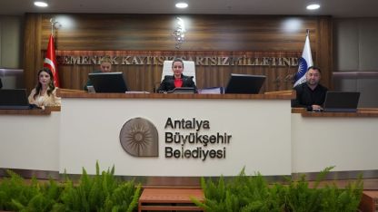 Antalya Büyükşehir Meclisi'nde yol tartışması