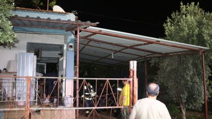Antalya'da evin deposu yandı