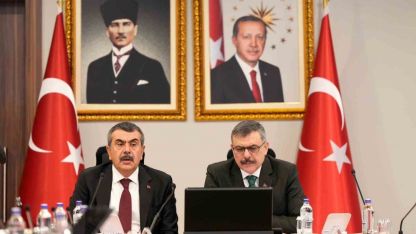 İki bakandan 81 il valisi ve il milli eğitim müdürü ile toplantı