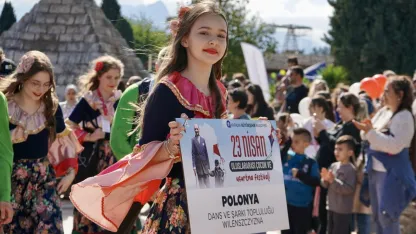 10 ülkeden çocuklar Sevgi Korteji’nde buluştu