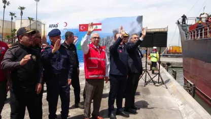 Mersin Limanı’ndan Lübnan’a 730 tonluk insani yardım yola çıktı