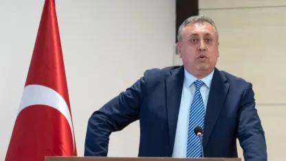 'Kontrolsüz depolar yangın riski saçıyor'