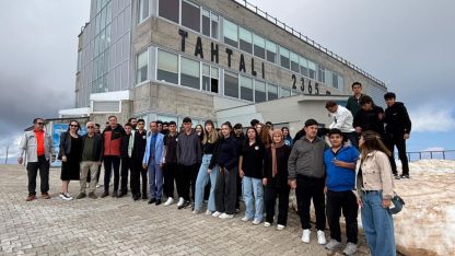 Öğrenciler zirveye çıktı