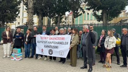 Antalya Adliyesi önünde kritik çağrı