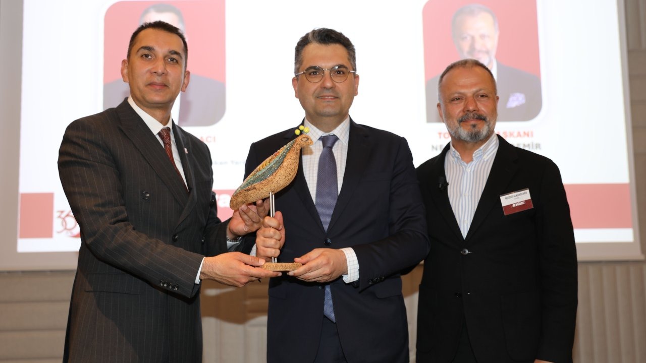 'Antalya, küresel ligde aşık atacak bir yıldız şehirdir'