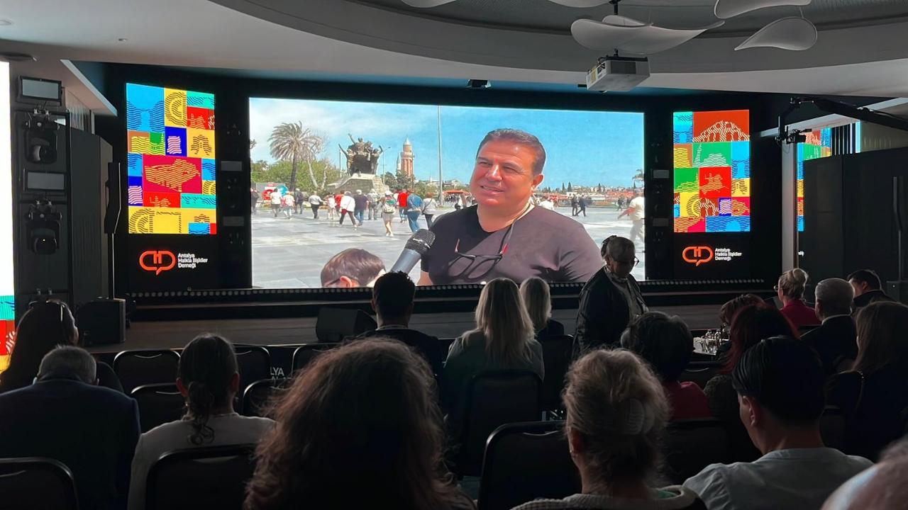 Antalya Markalar Kongresi’nde Prof. Dr. Mustafa Özdoğan'dan ilham veren başarı hikayesi!