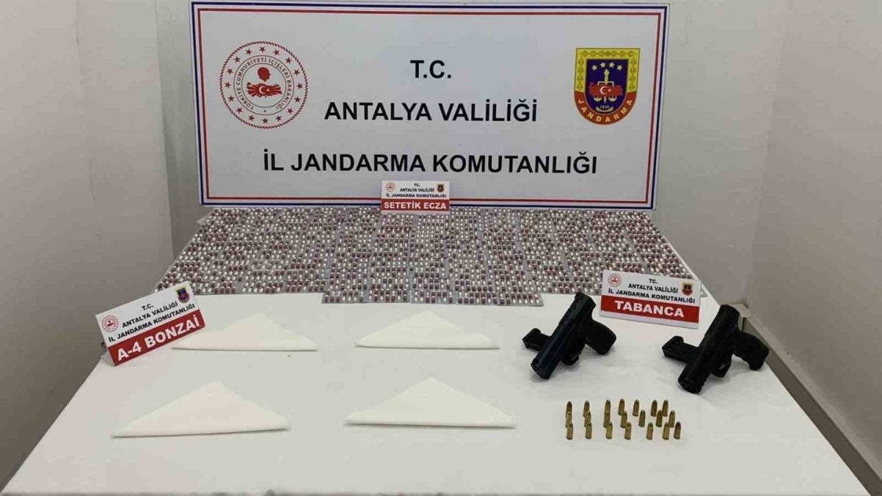 Antalya’da 528 bin kullanımlık uyuşturucu madde ele geçirildi