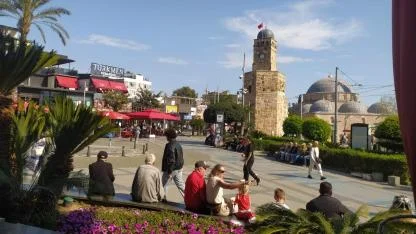 Antalya’da bahar caddeleri canlandırdı