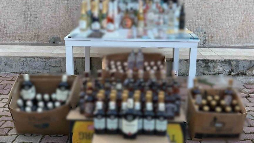 Antalya’da bin 150 litre kaçak alkol ele geçirildi