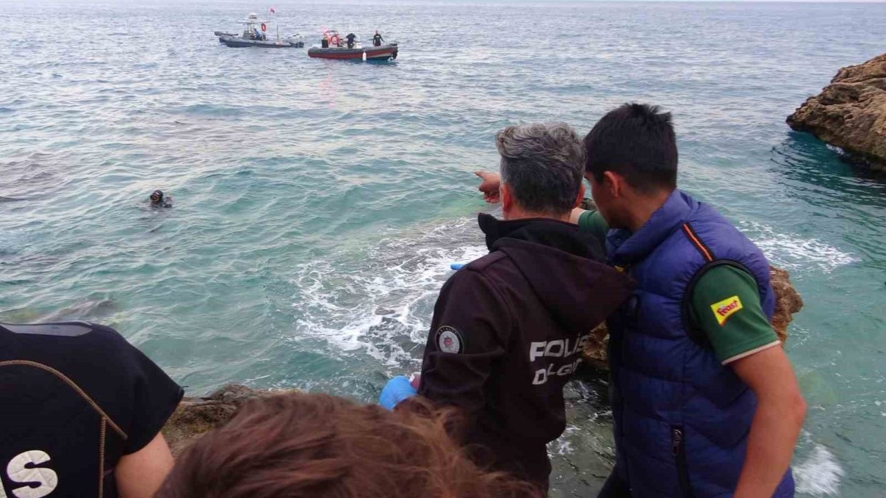 Antalya’da boğularak hayatını kaybeden gencin kimliği parmak izinden belirlendi