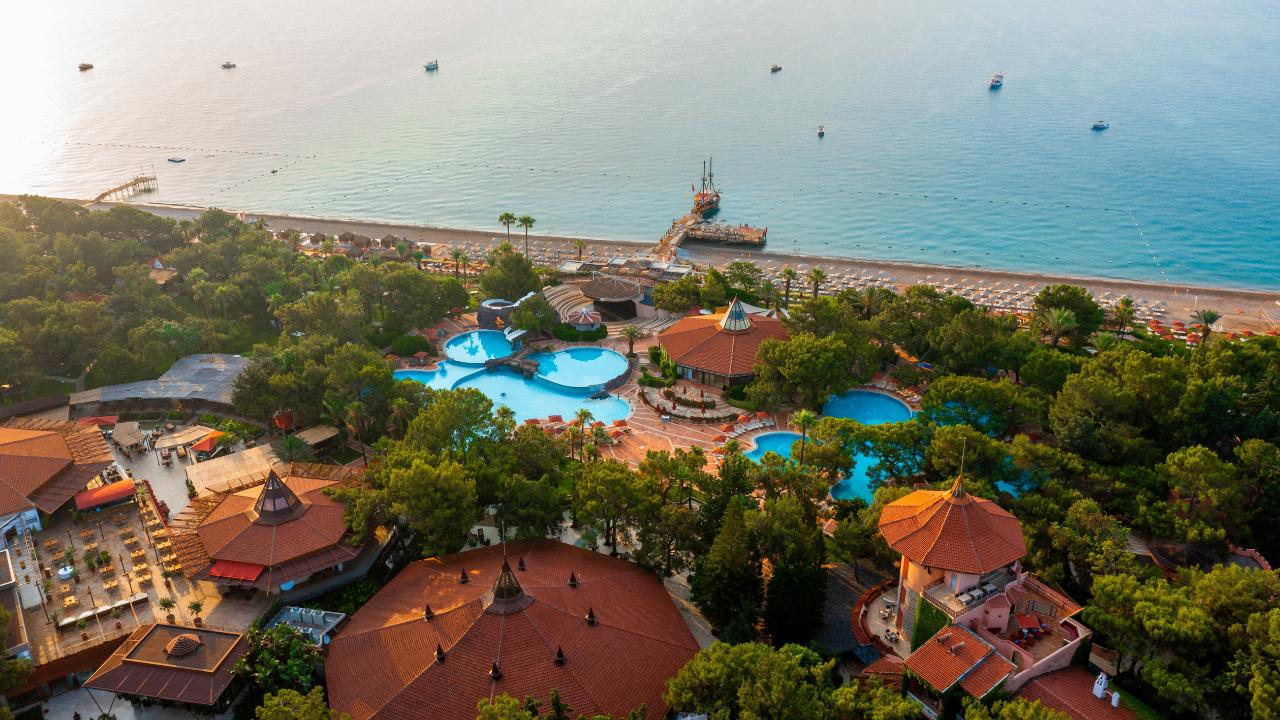 Antalya’da doğayla iç içe lüks yeniden tanımlandı!