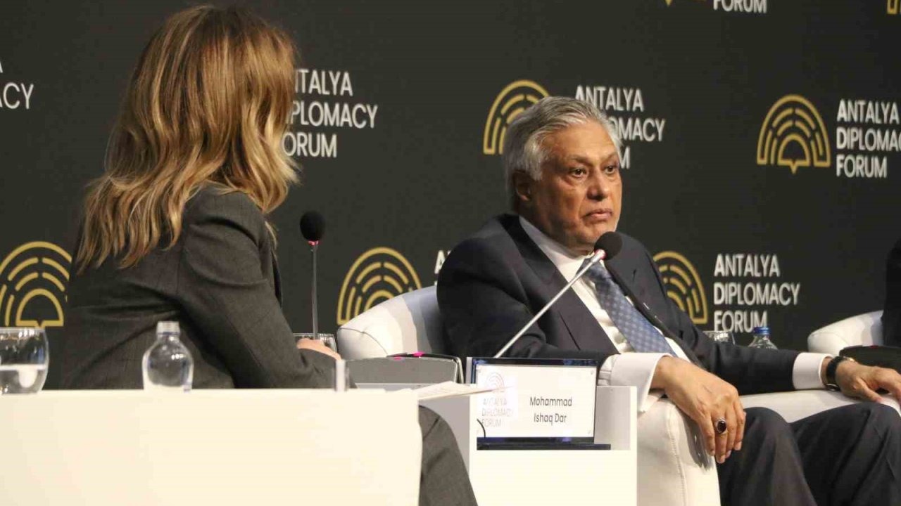 Antalya'da gündem "Hürmüz Boğazı"