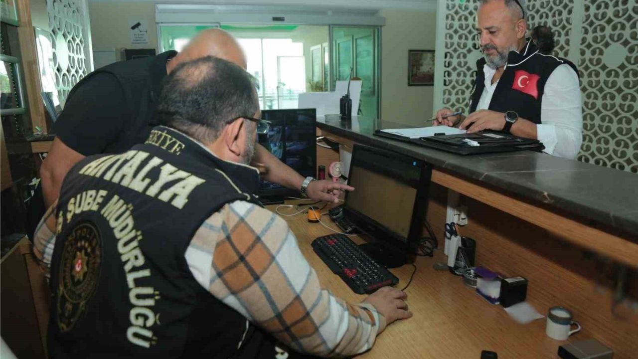 Antalya’da konaklama ve araç kiralama firmalarına eş zamanlı denetim