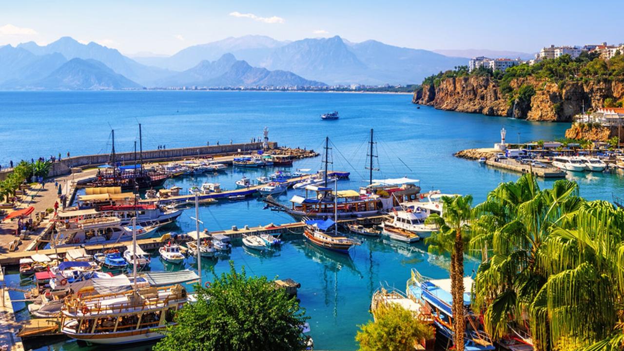 Antalya’da tekne turu fiyatları uçuşa geçti! 2026 sezonunda ne kadar oldu?