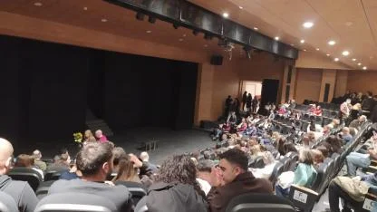 Antalya'da tiyatro oyununa yoğun ilgi