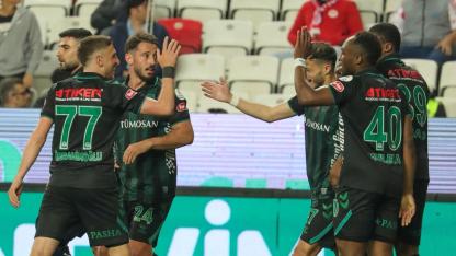 Antalyaspor evinde yıkıldı! Konyaspor’dan Antalya’da 2-0’lık darbe