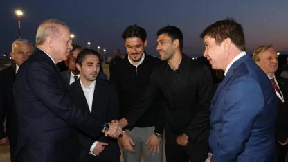 Antalyasporlu futbolcular Cumhurbaşkanı Erdoğan’ı yolcu etti