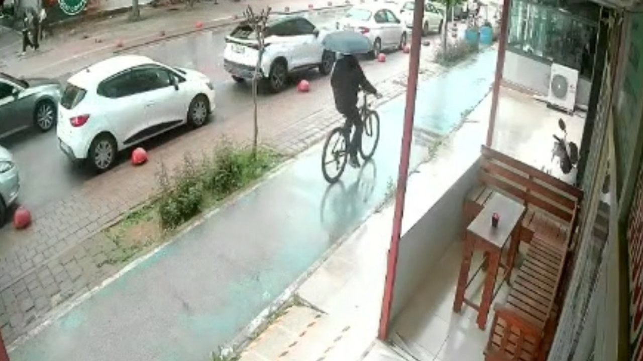 Bisikletle gelip motosikleti çaldı