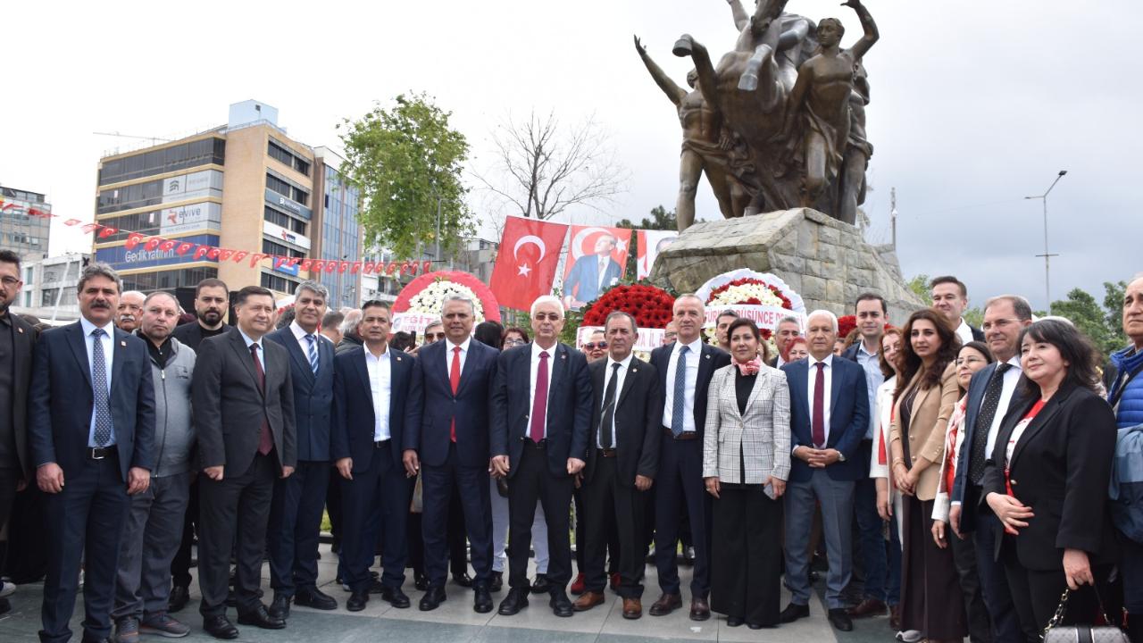 CHP Antalya İl Örgütü 23 Nisan için toplandı