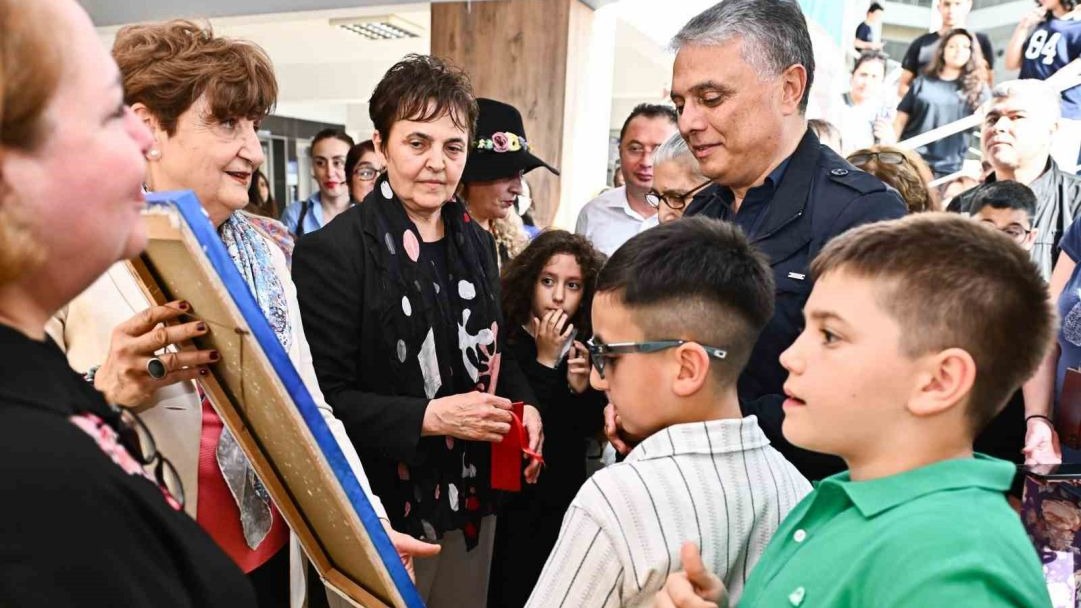 "Geleceğin Renkleri" Muratpaşa’da kapılarını açtı