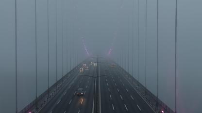 İstanbul Boğazı'nda sis etkili oluyor