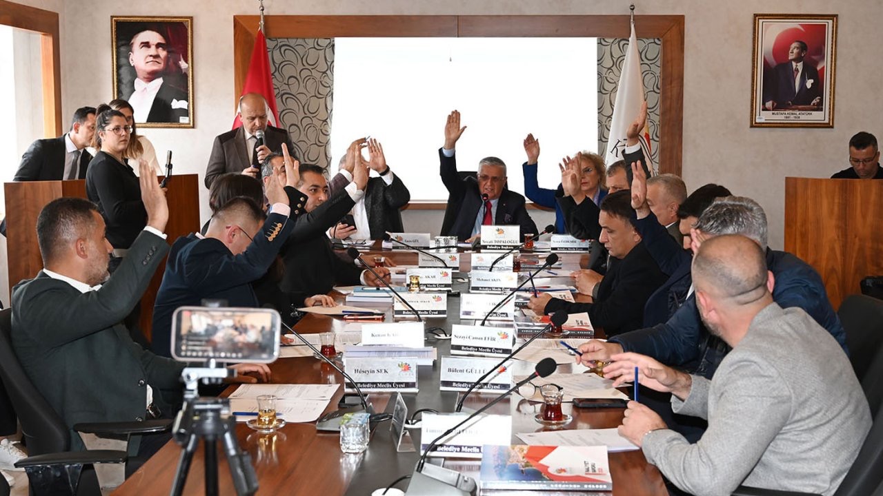 Kemer Belediyesi'nde nisan meclisi