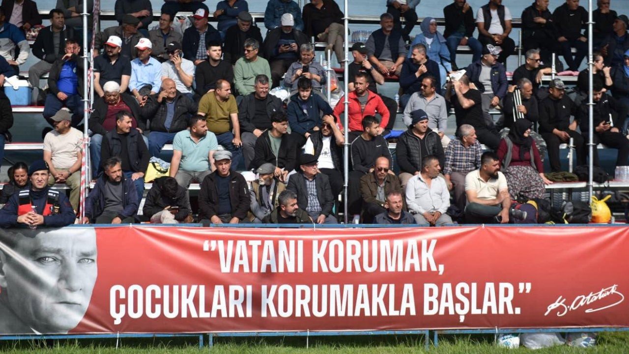 Kepez'de pehlivanlar dualı çayıra çıktı