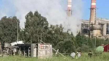 Kömür yüklü kamyon devrildi: 1 yaralı