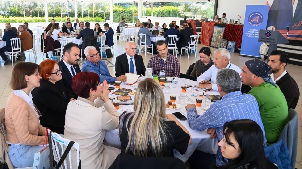 Kumluca'da Turizm Çalıştayı yapıldı