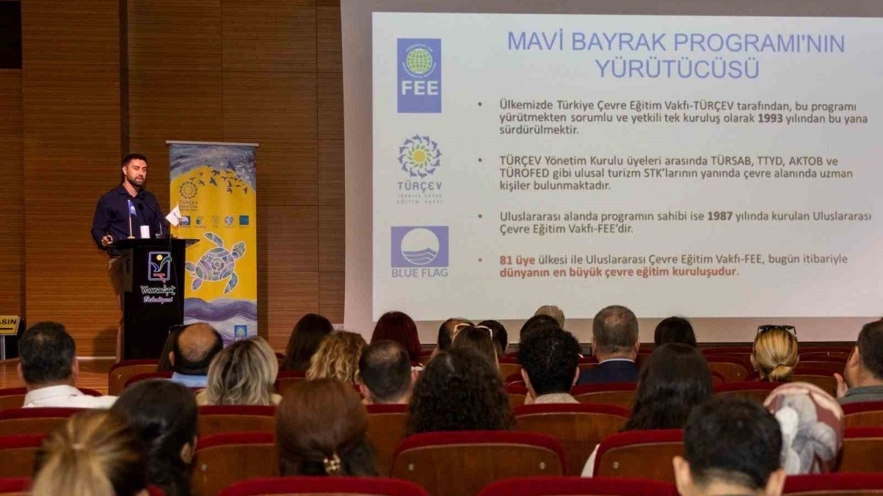 Manavgat’ta turizm sezonu öncesi mavi bayrak bilgilendirme toplantısı
