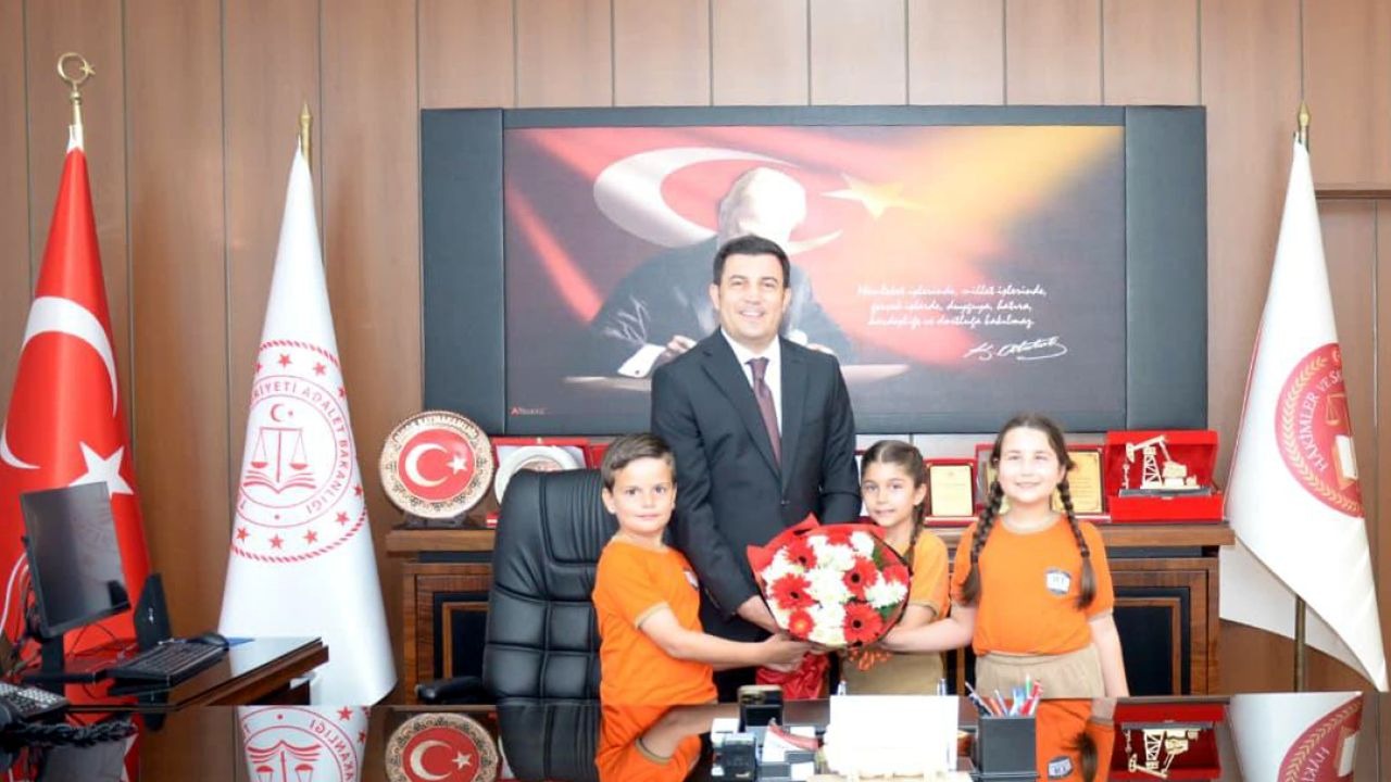 Öğrencilerden başsavcılığa 23 Nisan ziyareti