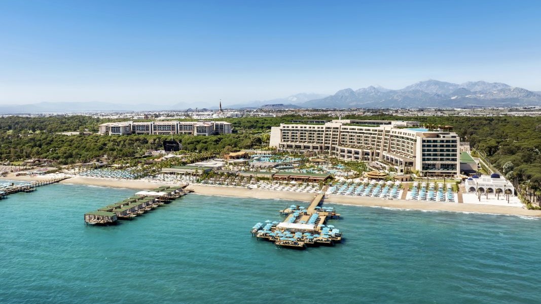 Regnum otelleri, bayramı Kenan Doğulu ve Antonis Remos ile kutluyor