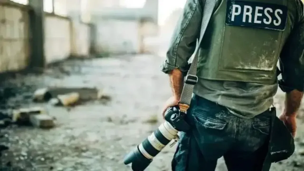 Savaşta önce gerçekler ölür