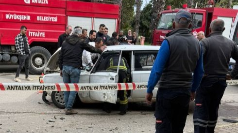 Sürücü ve eşi kazada yaralandı