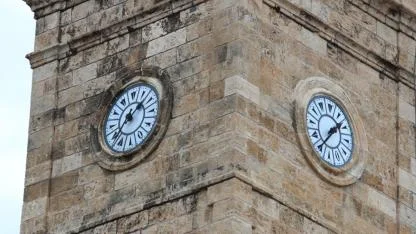Tarihi Saat Kulesi'nde zaman bir kez daha durdu