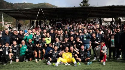 Marmaris FK liderlik için sahada