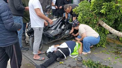 Kırmızı ışık ihlali yapan otomobil ortalığı savaş alanına çevirdi: 1’i ağır, 4 yaralı