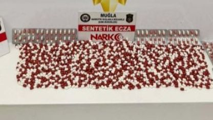 Durdurulan otomobilde 1348 sentetik hap ele geçirildi